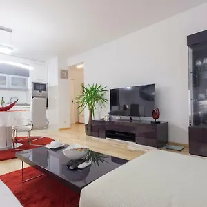 Luxury Split